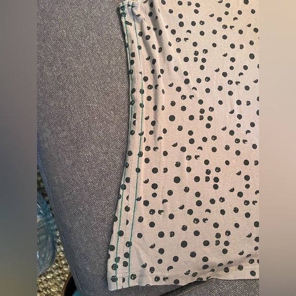 Tank - Picture 2 of 5